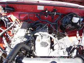 1986 TOYOTA PICK UP RED 2.4 MT 4WD Z20052